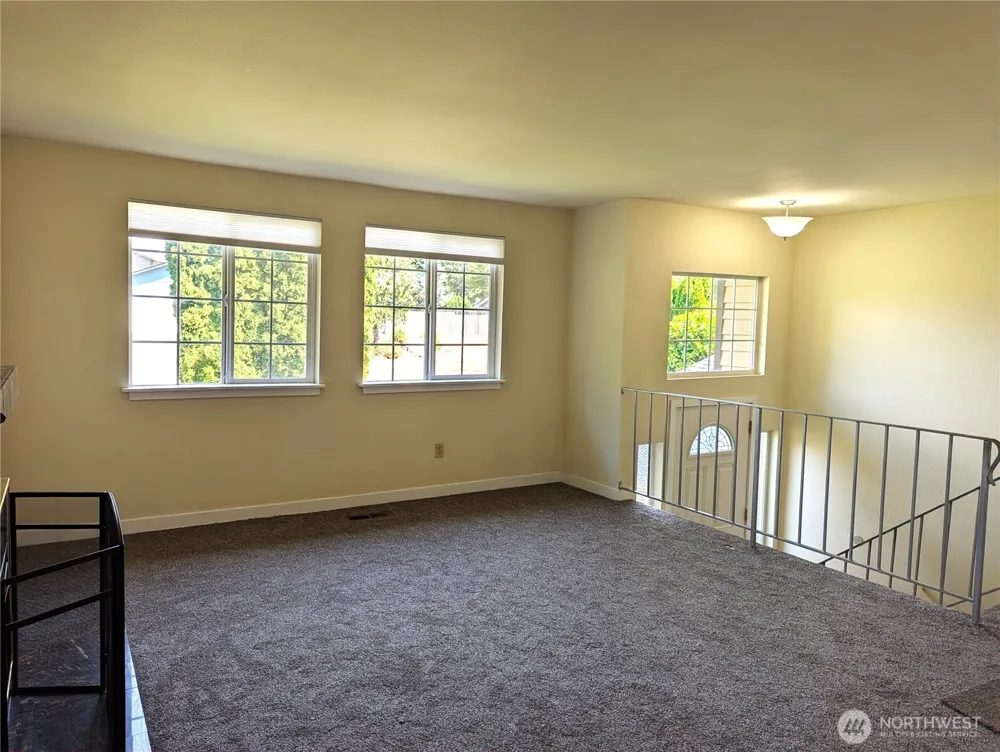 31409 32nd Avenue SW Federal Way, WA 98023