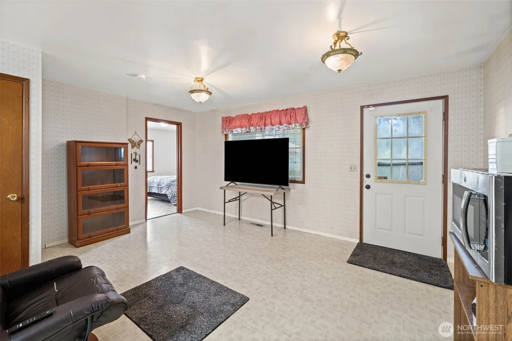 281 S C STREET Buckley, WA 98321