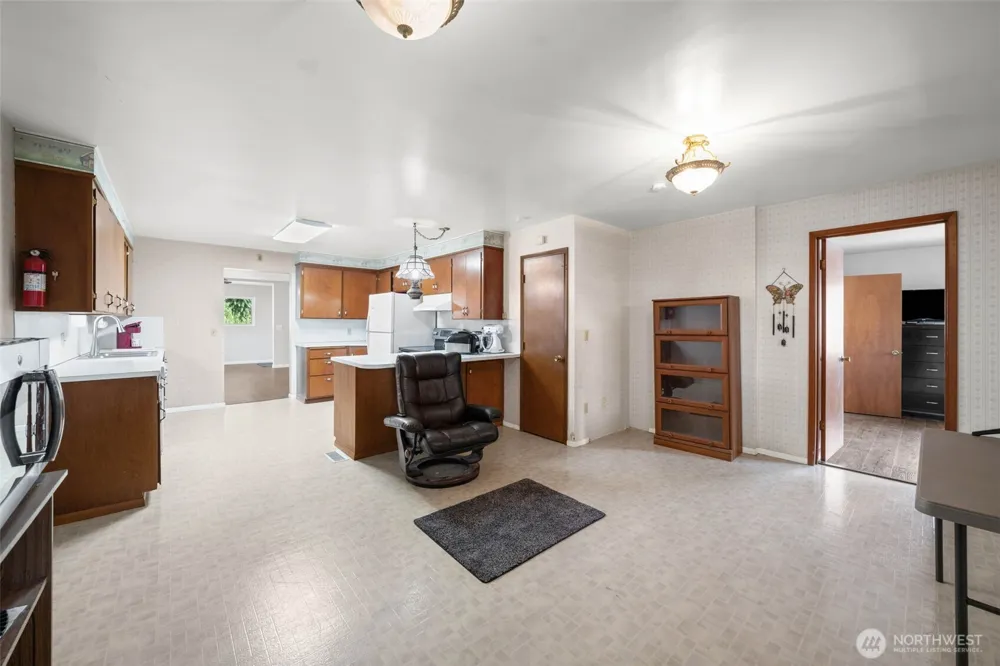 281 S C STREET Buckley, WA 98321