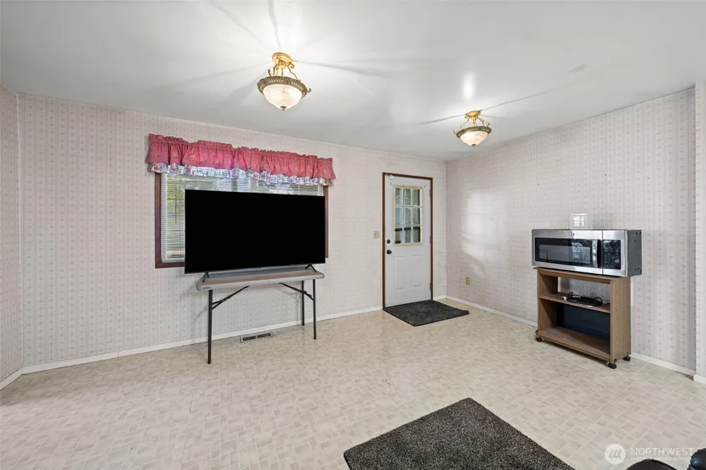 281 S C STREET Buckley, WA 98321