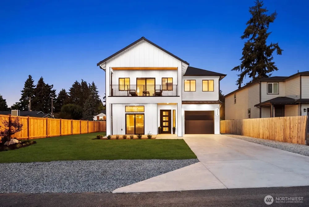 2903 Crystal Springs Road W University Place, WA 98466