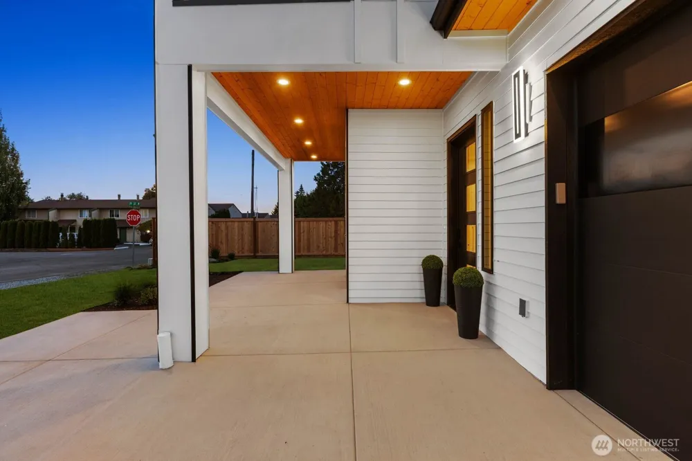 2903 Crystal Springs Road W University Place, WA 98466