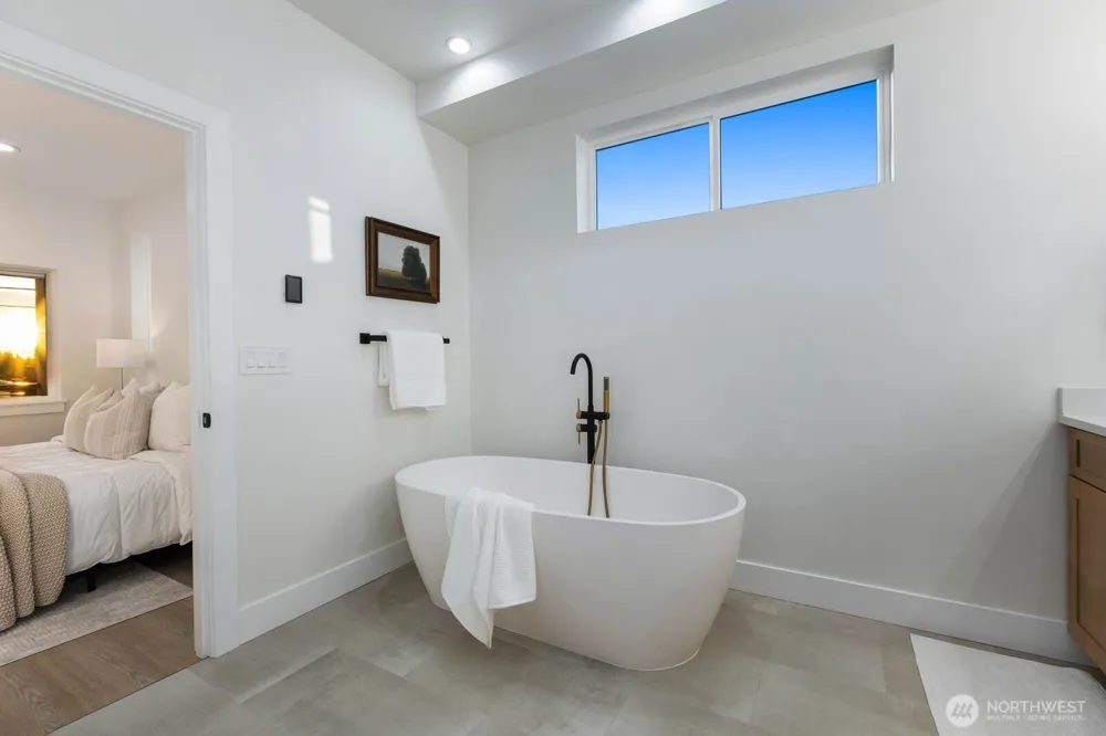 2903 Crystal Springs Road W University Place, WA 98466