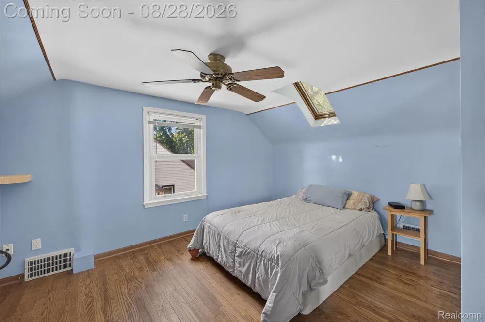 2252 Harvard Road Berkley City, MI 48072