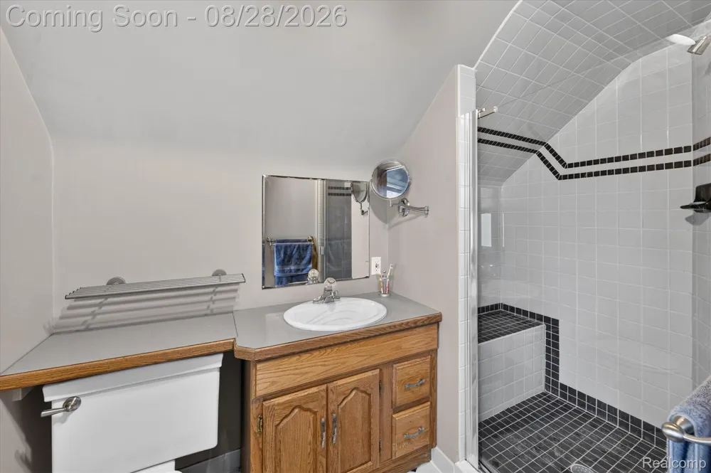 2252 Harvard Road Berkley City, MI 48072