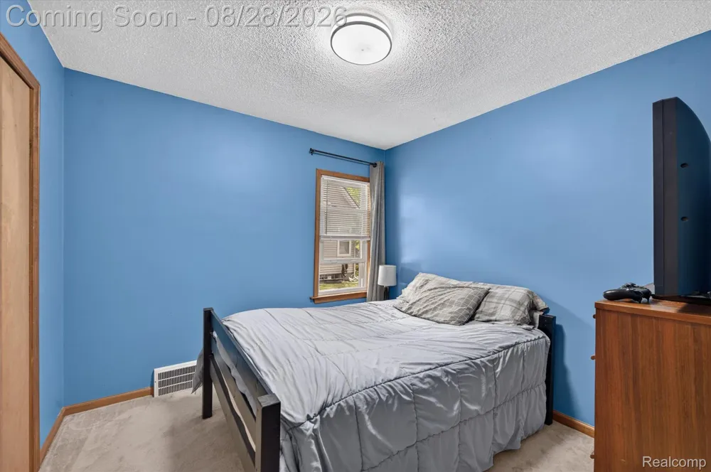 2252 Harvard Road Berkley City, MI 48072