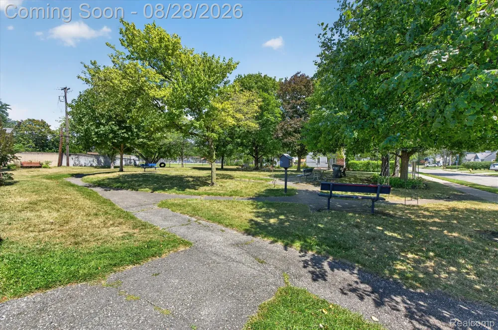 2252 Harvard Road Berkley City, MI 48072