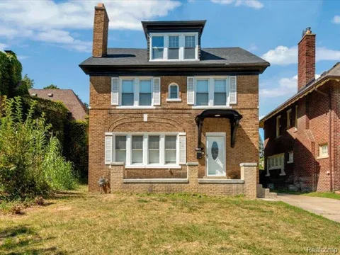 2016 Atkinson Street