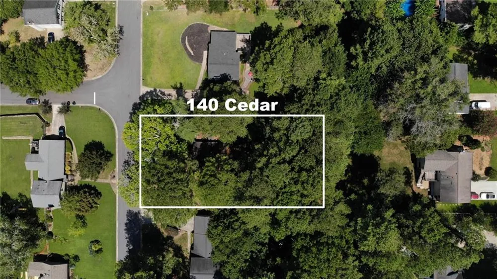 140 Cedar Trace Roswell, GA 30075