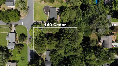 140 Cedar Trace
