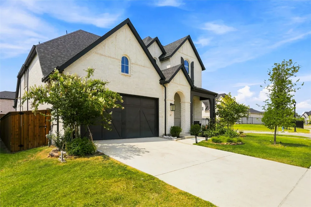 6817 Tadpole Trail McKinney, TX 75071