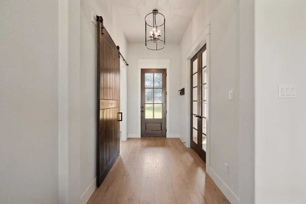 460 Royal Santana Run Weatherford, TX 76087