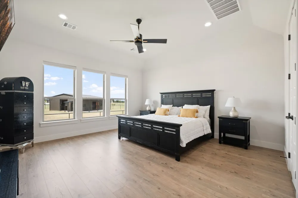460 Royal Santana Run Weatherford, TX 76087