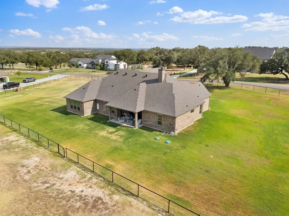 460 Royal Santana Run Weatherford, TX 76087