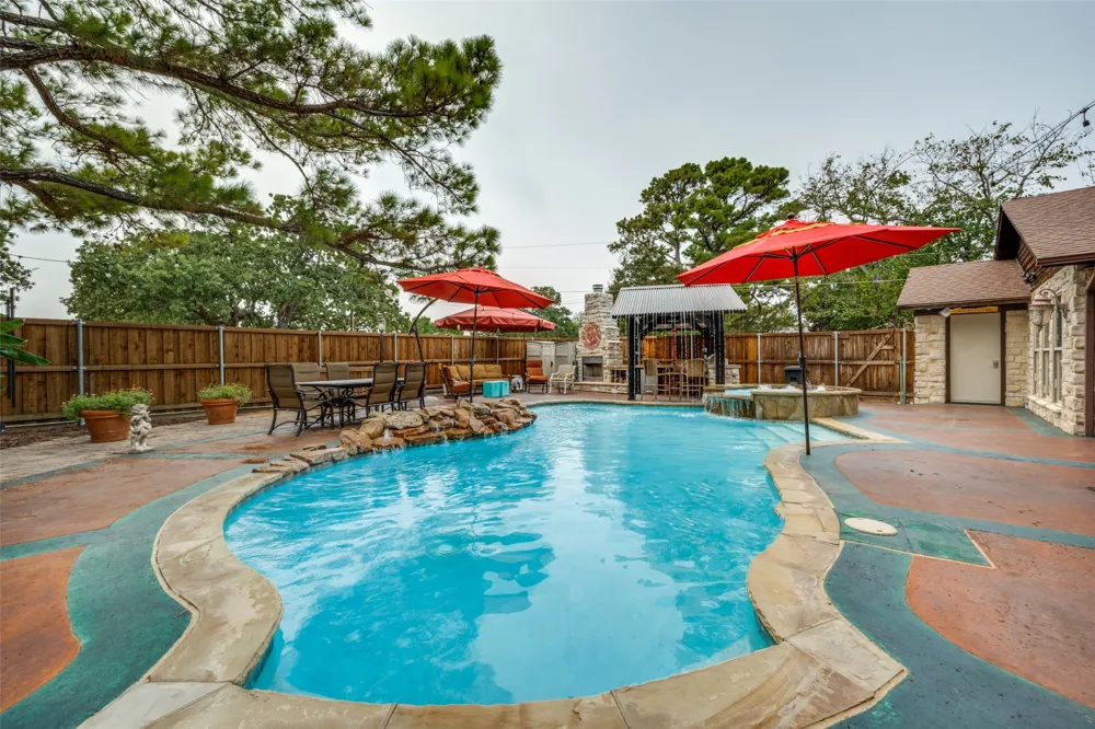 233 Oak Street Highland Village, TX 75077