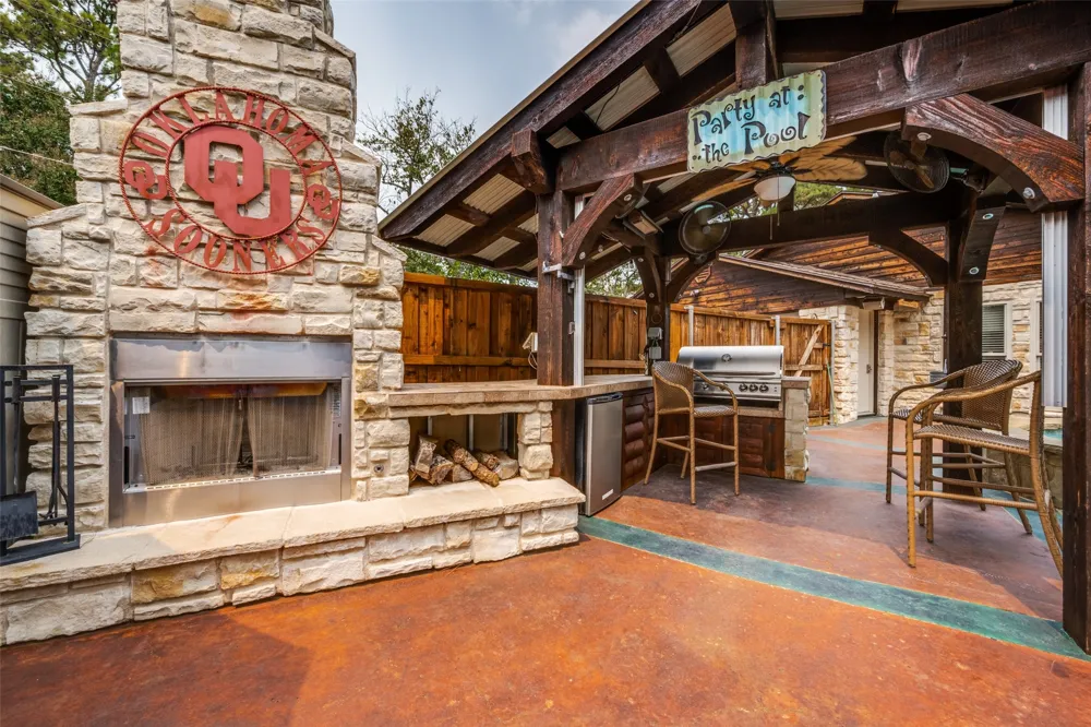 233 Oak Street Highland Village, TX 75077