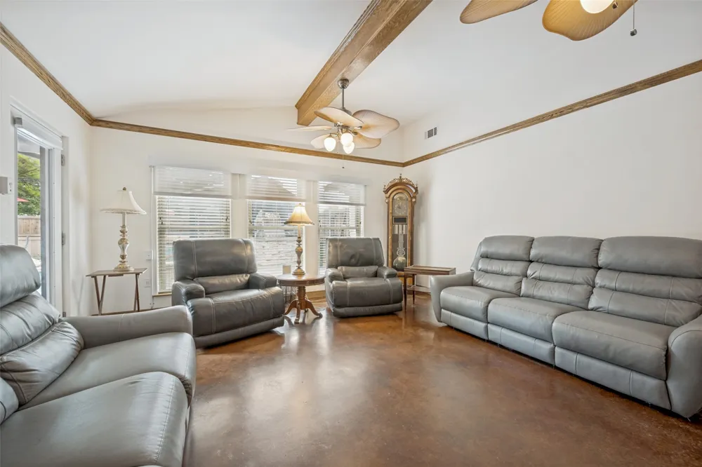 233 Oak Street Highland Village, TX 75077