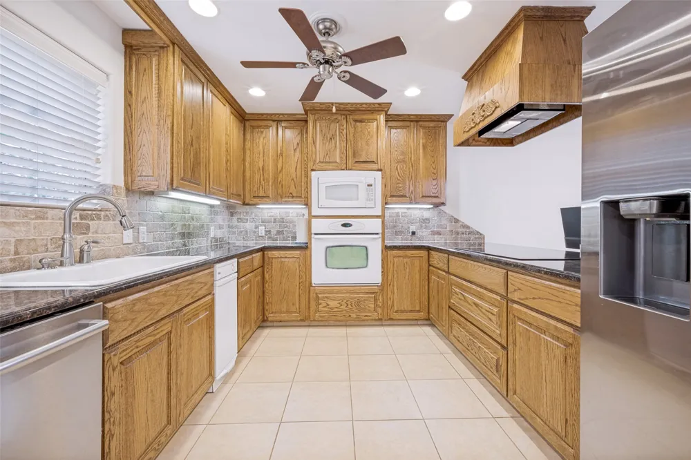 233 Oak Street Highland Village, TX 75077