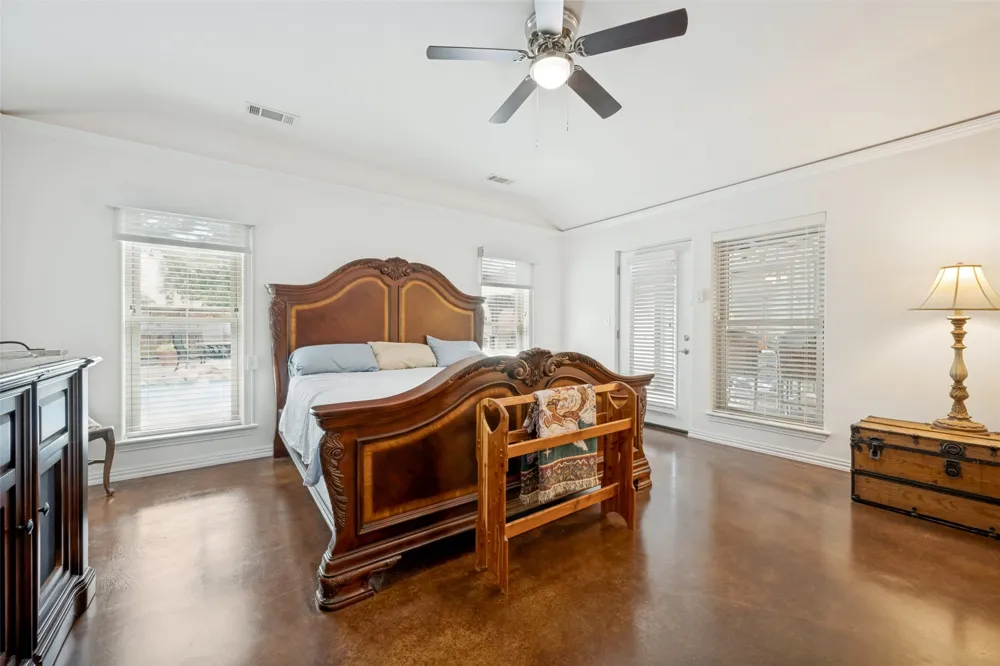 233 Oak Street Highland Village, TX 75077