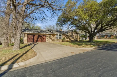 1760 Acorn Lane