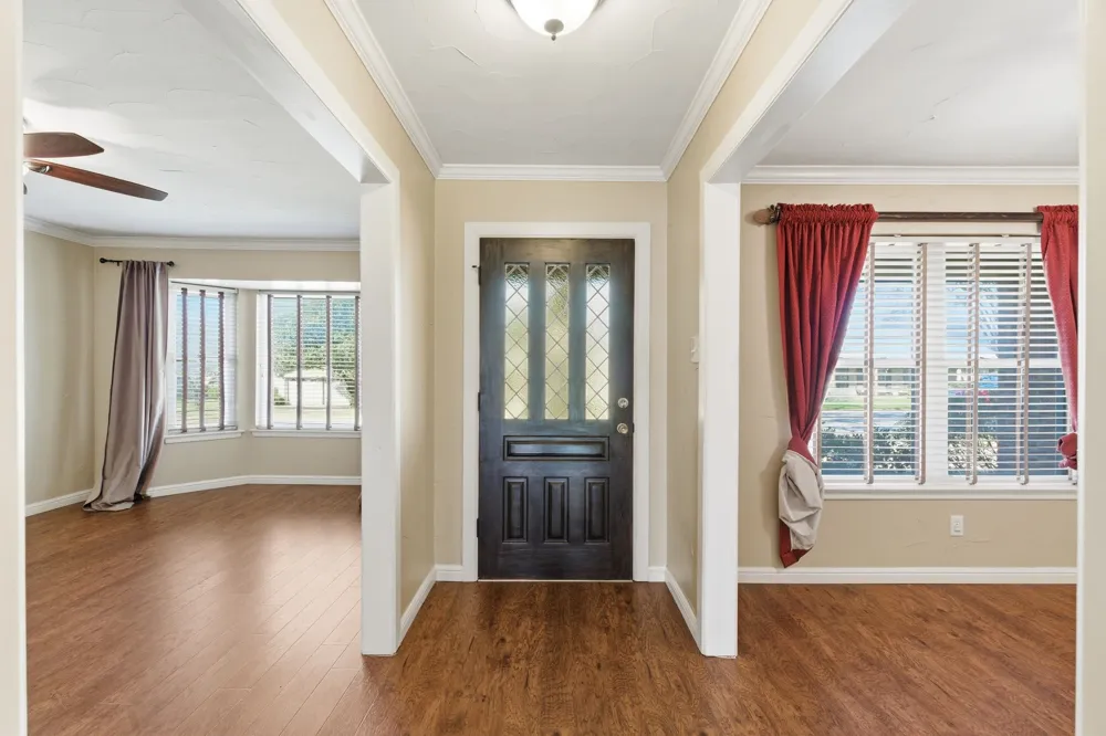 1760 Acorn Lane Hurst, TX 76054