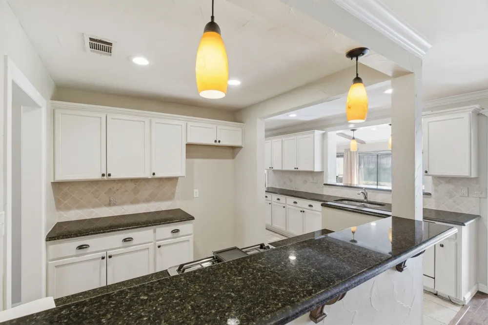 1760 Acorn Lane Hurst, TX 76054