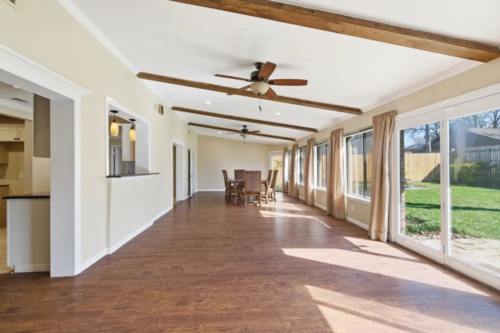1760 Acorn Lane Hurst, TX 76054