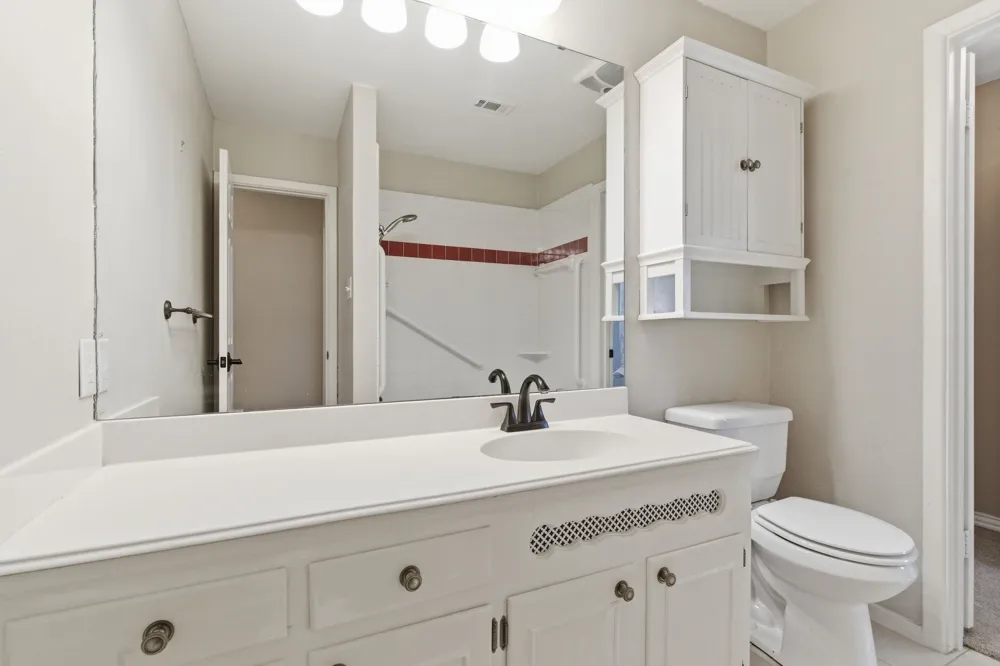 1760 Acorn Lane Hurst, TX 76054