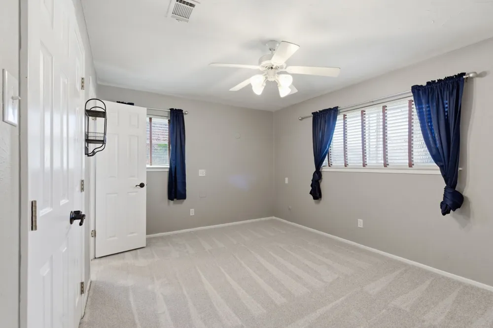 1760 Acorn Lane Hurst, TX 76054
