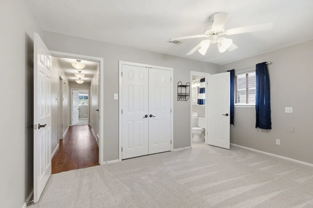 1760 Acorn Lane Hurst, TX 76054