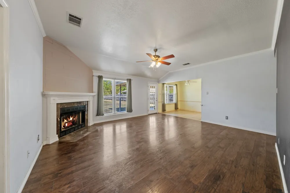 313 Main Street Red Oak, TX 75154