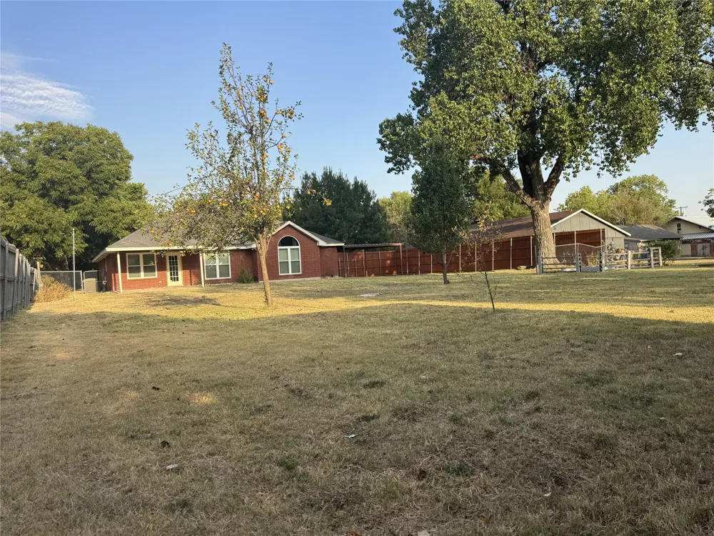 313 Main Street Red Oak, TX 75154