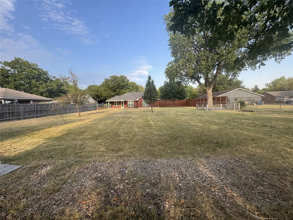 313 Main Street Red Oak, TX 75154