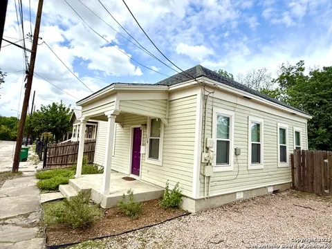 114 OLEANDER ST