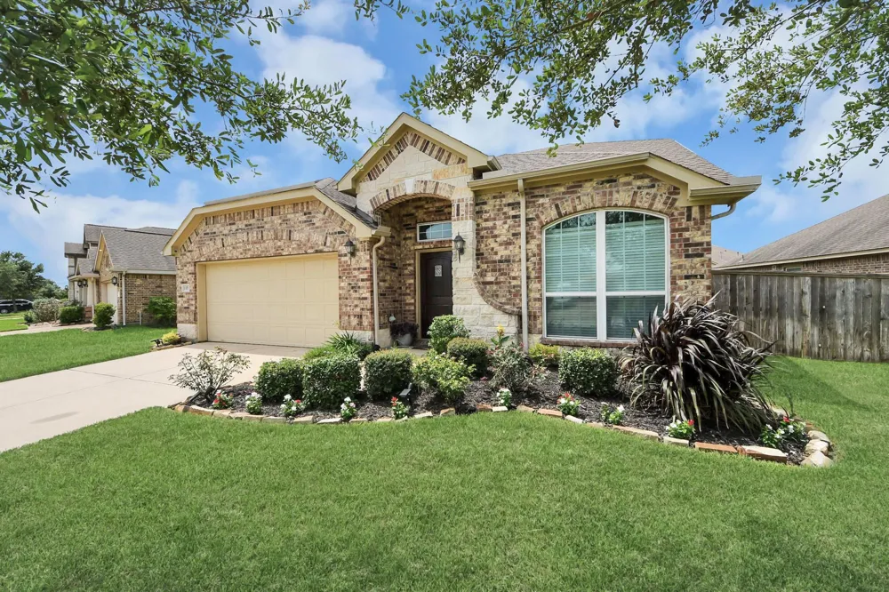 13715 Madera Bend Lane Rosharon, TX 77583