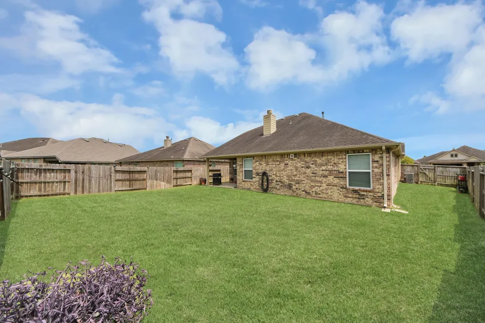 13715 Madera Bend Lane Rosharon, TX 77583