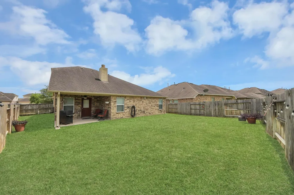 13715 Madera Bend Lane Rosharon, TX 77583
