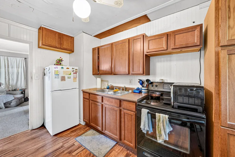128 East Street Cassopolis, MI 49031