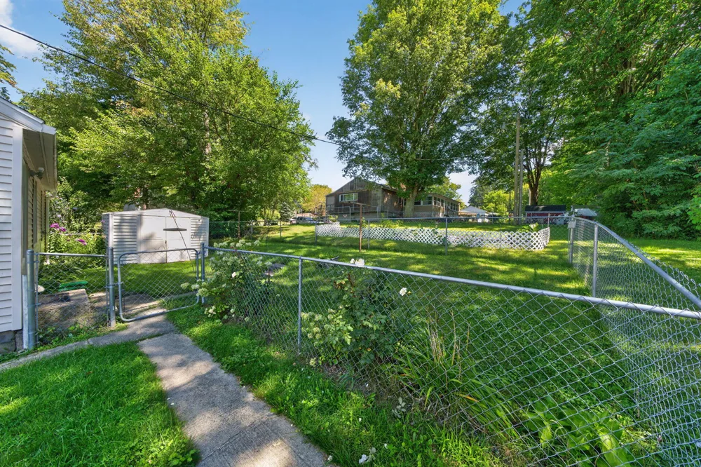 128 East Street Cassopolis, MI 49031
