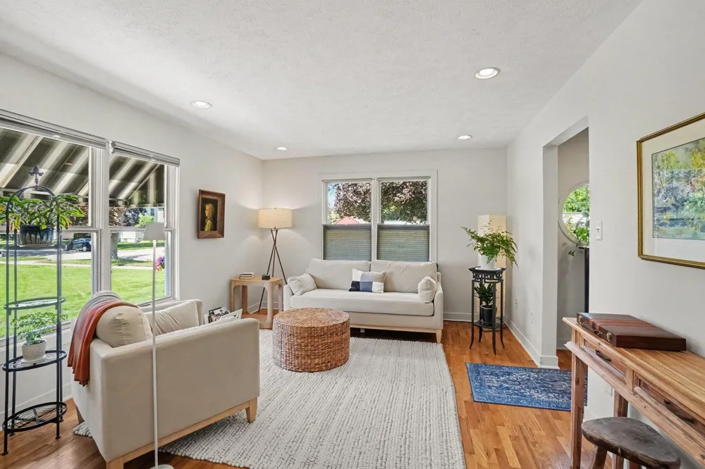34 E 30th Street Holland, MI 49423