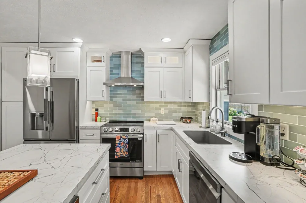 34 E 30th Street Holland, MI 49423