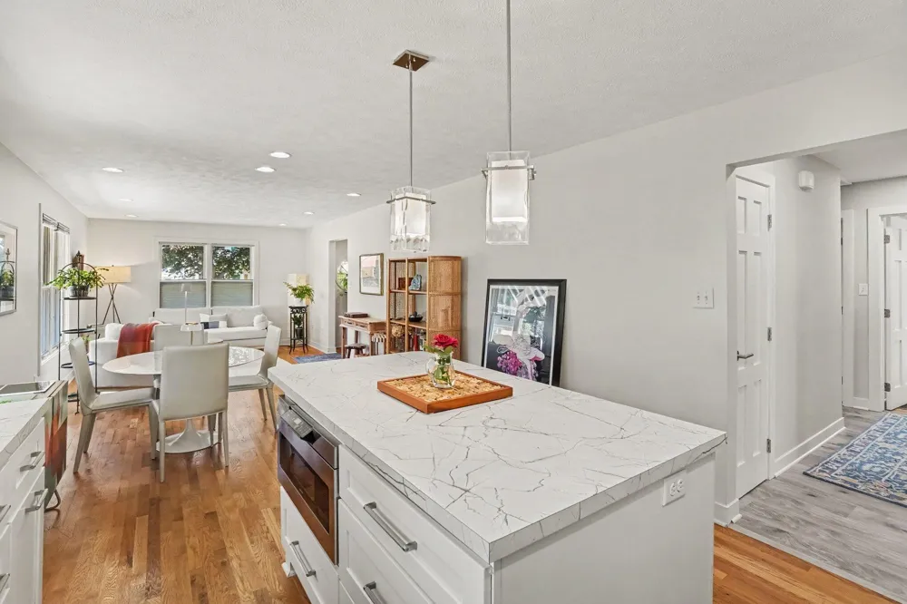 34 E 30th Street Holland, MI 49423
