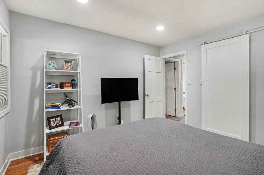 34 E 30th Street Holland, MI 49423
