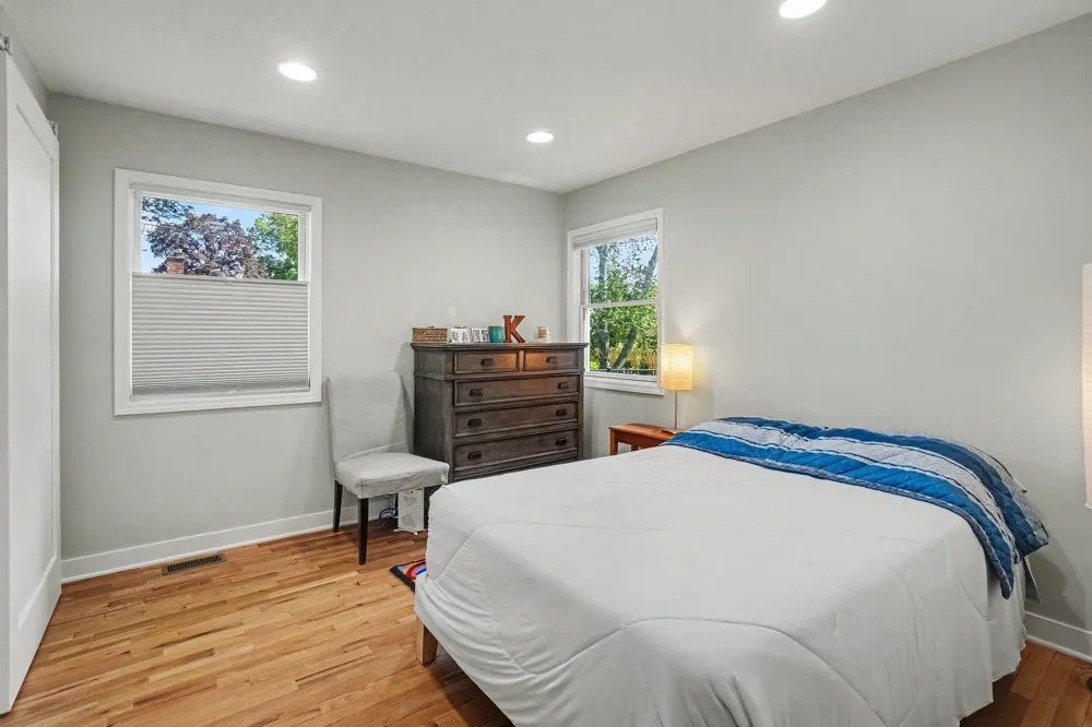 34 E 30th Street Holland, MI 49423