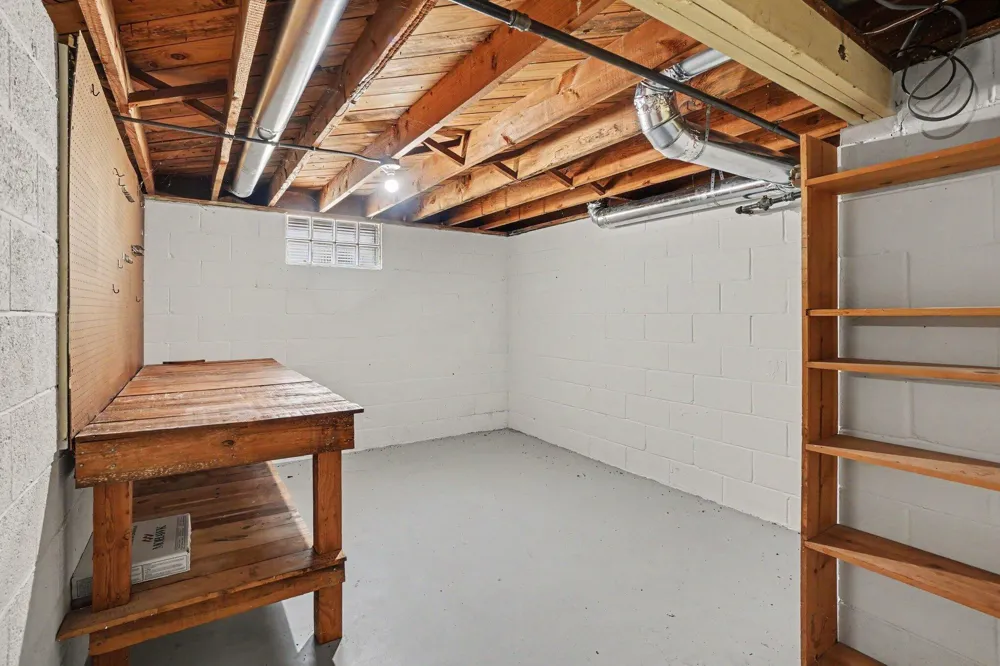 34 E 30th Street Holland, MI 49423