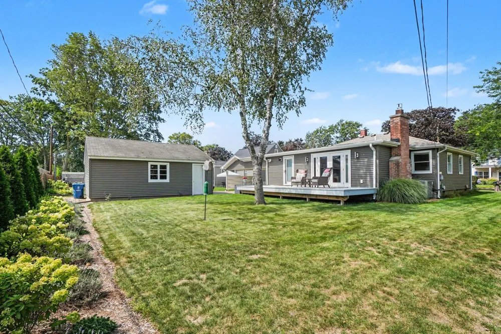 34 E 30th Street Holland, MI 49423