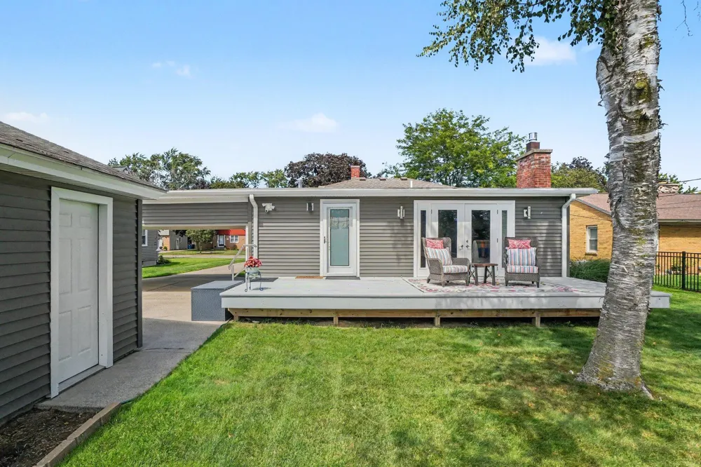 34 E 30th Street Holland, MI 49423