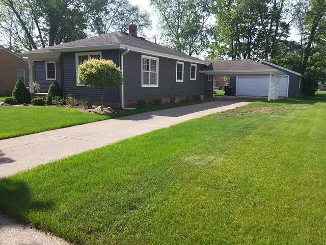 34 E 30th Street Holland, MI 49423