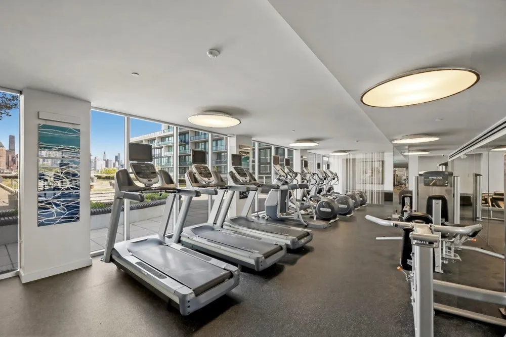 1000 AVENUE AT PORT IMPERIAL Weehawken, NJ 07087