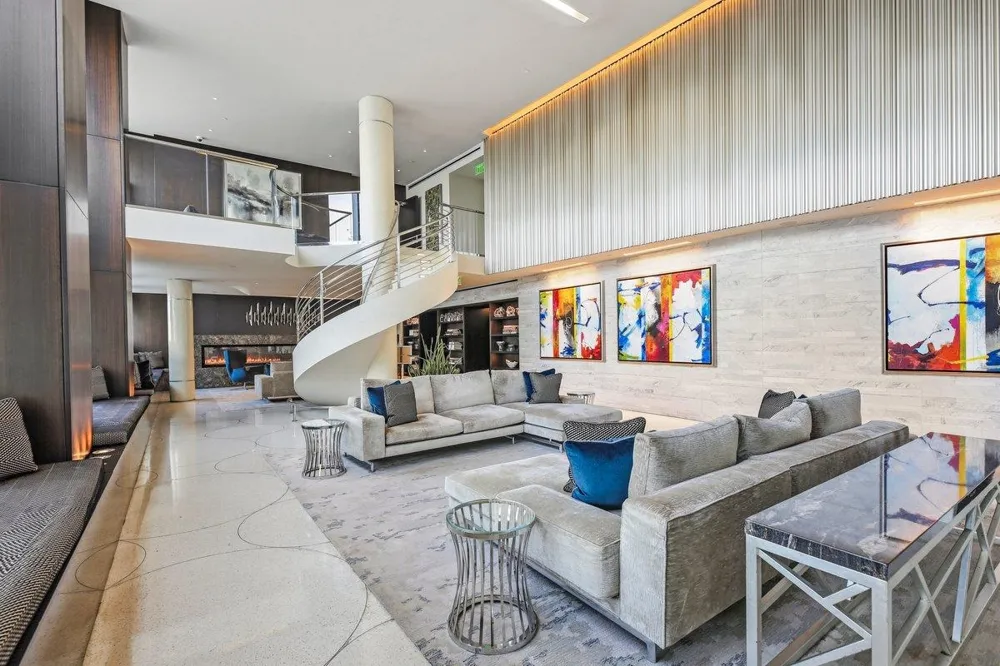 1000 AVENUE AT PORT IMPERIAL Weehawken, NJ 07087